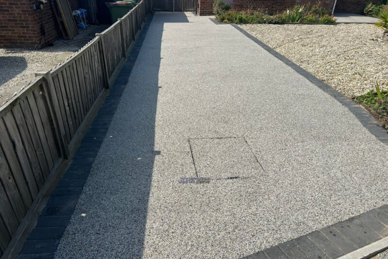 Resin-Bound-Driveway-with-Brick-Border-in-Folkestone-Kent-11