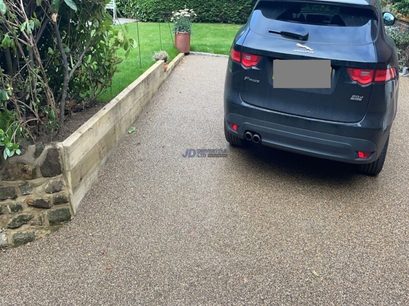 Resin-Bound-Driveway-with-Cobbled-Apron-in-Tunbridge-Wells-5